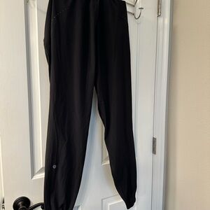 Womens Lululemon Black Athletic Pants Like New